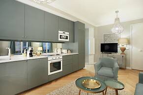 Sublime Apartment Center of Paris Opera Madeleine