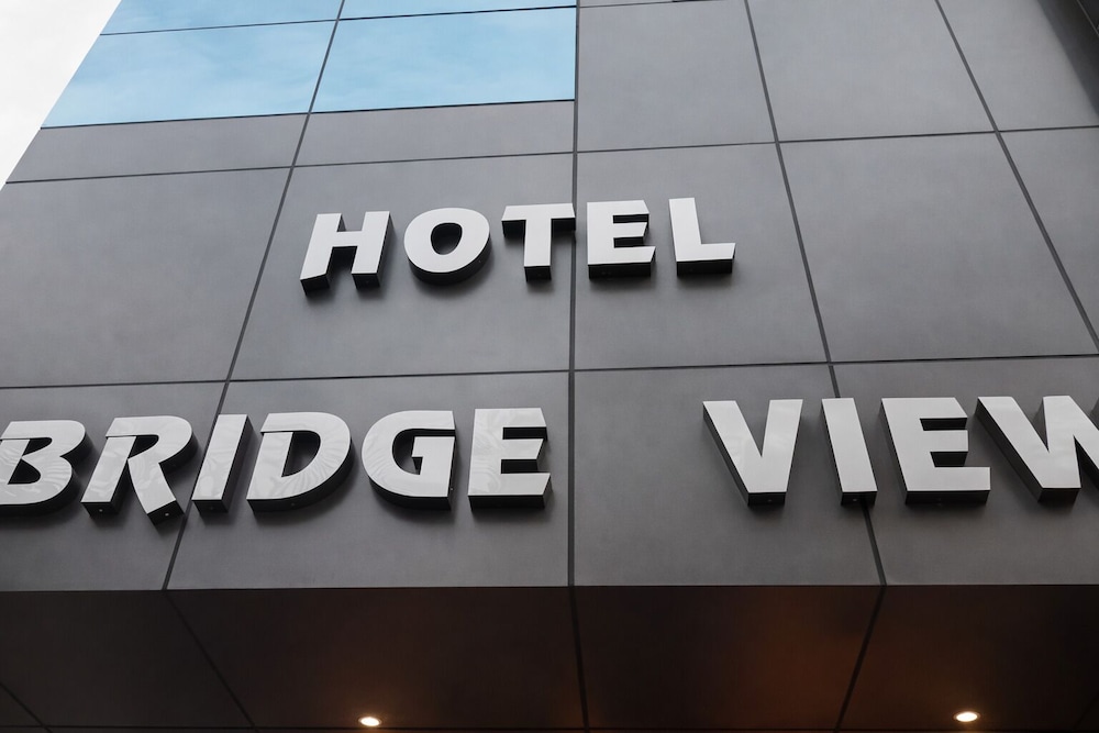 Hotel Bridge View