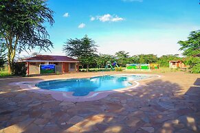 Loita Plains Hotel