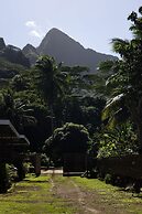 Fare Hani in Moorea-maiao