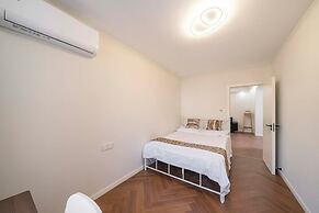 Book and Bed-Lujiabang