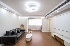 Book and Bed-Lujiabang