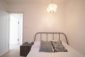 Book and Bed-Lujiabang