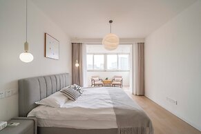 Book and Bed-Lujiabang