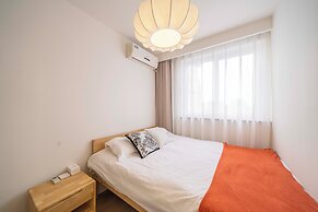 Book and Bed-Lujiabang