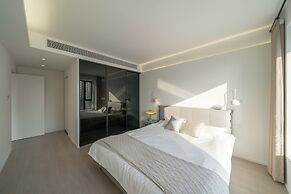 Book and Bed-Lujiabang