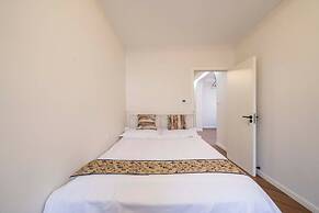 Book and Bed-Lujiabang