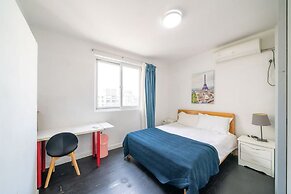 Book and Bed-Lujiabang