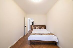 Book and Bed-Lujiabang