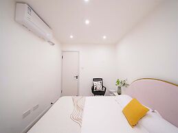 Book and Bed-Lujiabang