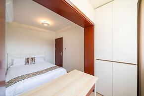 Book and Bed-Lujiabang