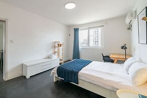 Book and Bed-Lujiabang