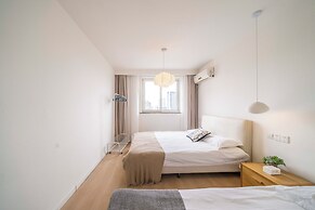 Book and Bed-Lujiabang