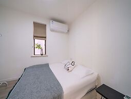 Book and Bed-Lujiabang