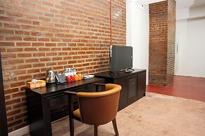 Trillium Boutique Express Hotel