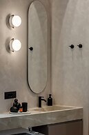 Amara Luxury Suites With Private Hot Tub