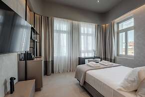 Amara Luxury Suites With Private Hot Tub