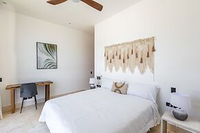 6BR Oceanfront Bliss With Private Chef and Pool
