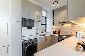 Modern 1 bed Table Mountain View Hideaway