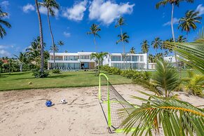 7-br Luxury Beachfront Paradise With Ocean Views