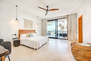7-br Luxury Beachfront Paradise With Ocean Views