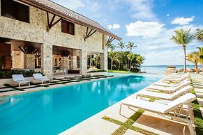 Private Beach Estate w Pool Elevator Chef Butler