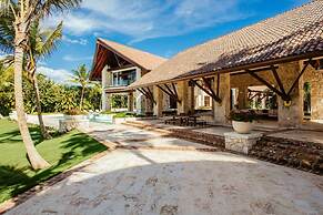 Private Beach Estate w Pool Elevator Chef Butler