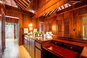 Private Beach Estate w Pool Elevator Chef Butler