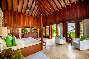 Private Beach Estate w Pool Elevator Chef Butler