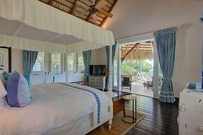 6 BR Beachfront Lush Oasis