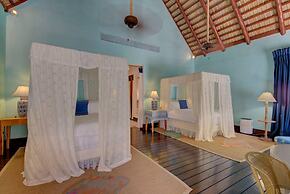 6 BR Beachfront Lush Oasis
