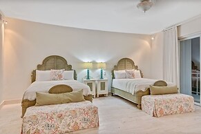 Luxurious 8-bedroom Dreamy Villa