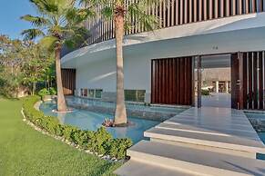 Luxurious 8-bedroom Dreamy Villa
