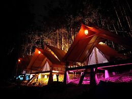 Lainkalogos Glamping