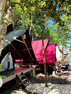Lainkalogos Glamping