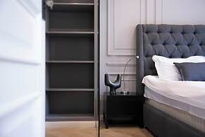 Book and Bed-Jingan Temple