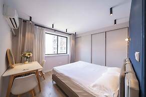 Book and Bed-Jingan Temple
