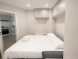 Book and Bed-Jingan Temple