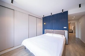 Book and Bed-Jingan Temple