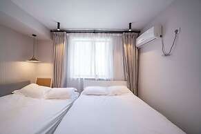 Book and Bed-Jingan Temple