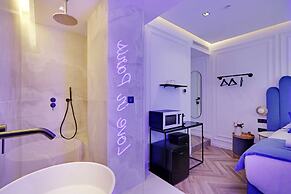 Suite With AC and Jacuzzi Beaubourg Le Marais