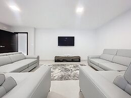 Villa Zenha by Atlantic Holiday