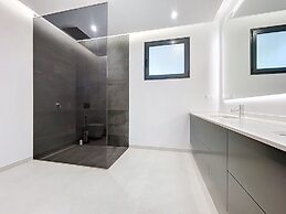 Villa Zenha by Atlantic Holiday