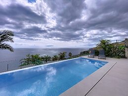 Villa Zenha by Atlantic Holiday