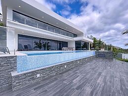 Villa Zenha by Atlantic Holiday