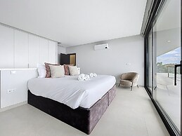 Villa Zenha by Atlantic Holiday