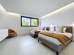 Villa Zenha by Atlantic Holiday