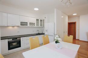 Vitodolska Luxury Penthouse