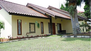 Sangga Buana Villa