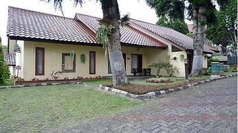 Sangga Buana Villa